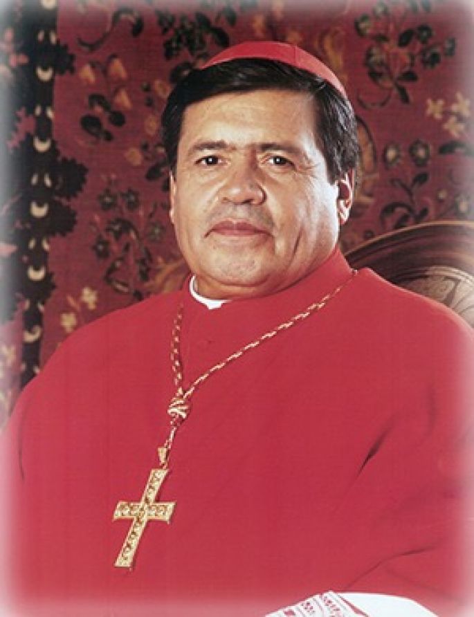 Se jubila el polémico Norberto Rivera