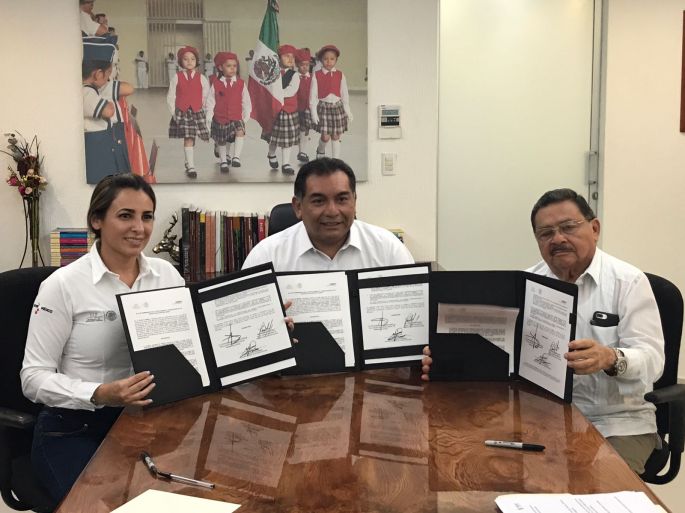 En busca de consolidar servicios del CONAFE, autoridades educativas firman acuerdo.
