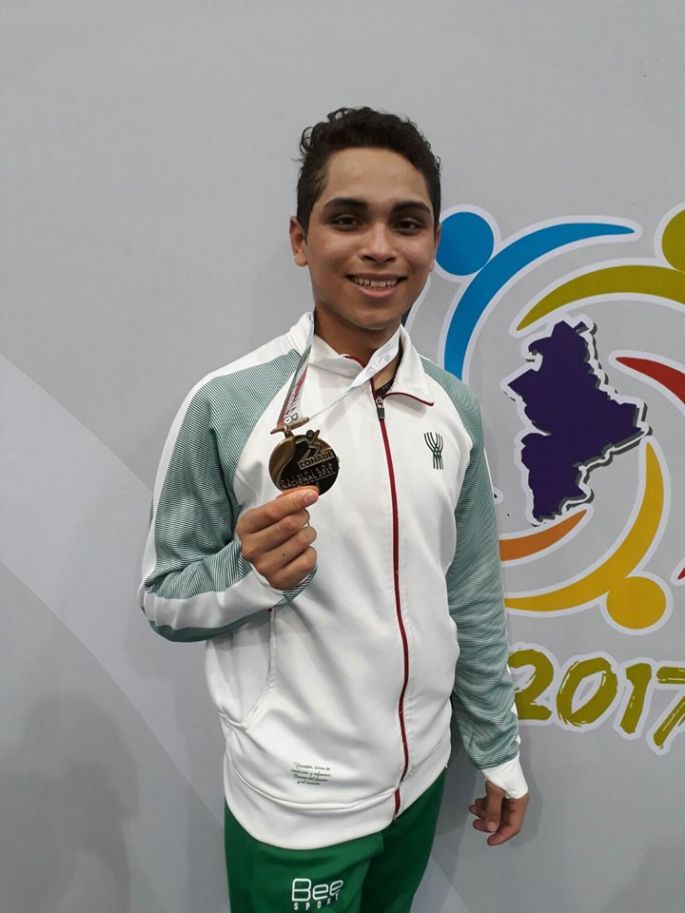 Esgrima gana oro en espada en el Nacional Juvenil