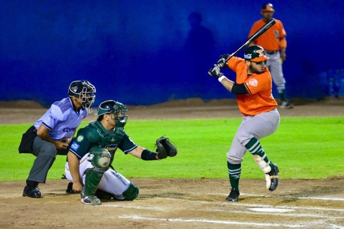 Con 2 bambinazos, los Leones ganan el primero a Pericos de Puebla: 5x3.