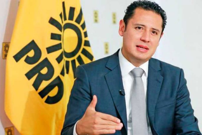 Debe renunciar Gerardo Ruiz Esparza, Titular de la SCT por fallas en paso express: Ángel Ávila.