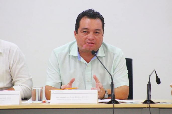 Leyes en favor de la educación y los trabajadores: Ángel Burgos Narváez.