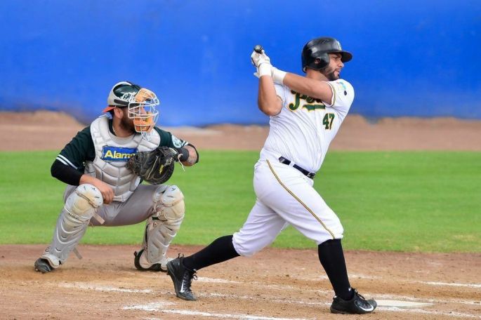 Los Pericos le empatan la serie a los Leones: 3x2.
