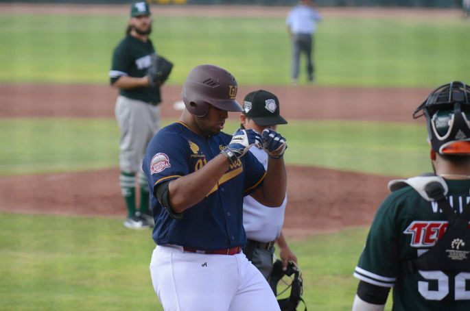 Vaqueros evita la limpia y vence 6x5 a los Leones de Yucatán   
