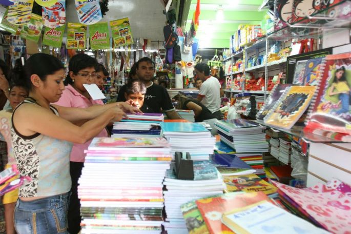 Unos 3 mil pesos pagaran en promedio los padres de familia por útiles escolares.