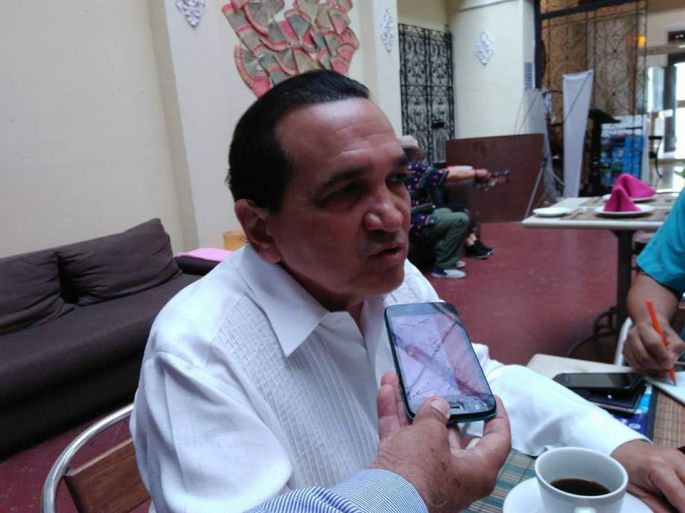 El TLC no se negociará en redes sociales: López Campos.