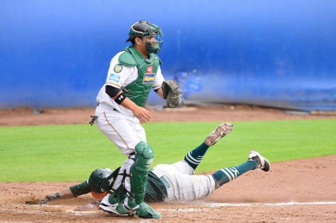 Pericos de Puebla campeones de la Zona Sur, eliminan a los Leones en 5 juegos.