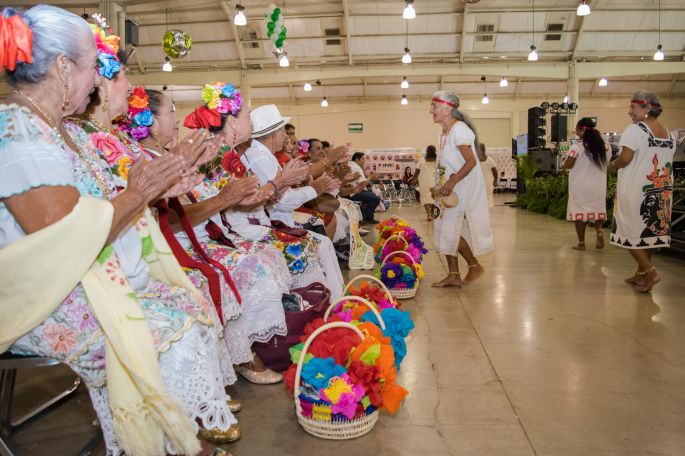 Reúne la Expo Adulto Mayor historias de amor por la vida.