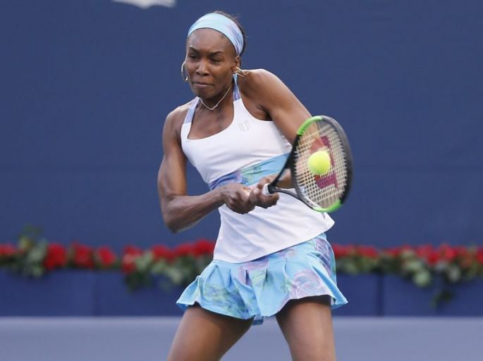 Venus Williams avanza a segunda ronda en torneo Premier de Cincinnati.