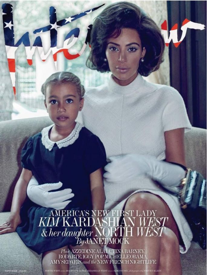 Kim Kardashian imita a Jackie Kennedy en la controvertida portada de una revista.