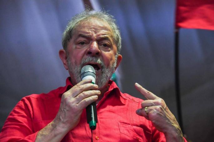 Lula vuelve a sus raíces para reconquistar Brasil.