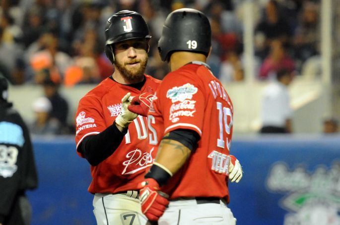 Los Toros de Tijuana ponen contra la pared a los Pericos, van arriba 3-0 en la serie final.