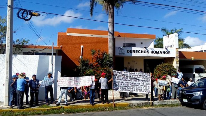 Protestan ejidatarios en la CODHEY