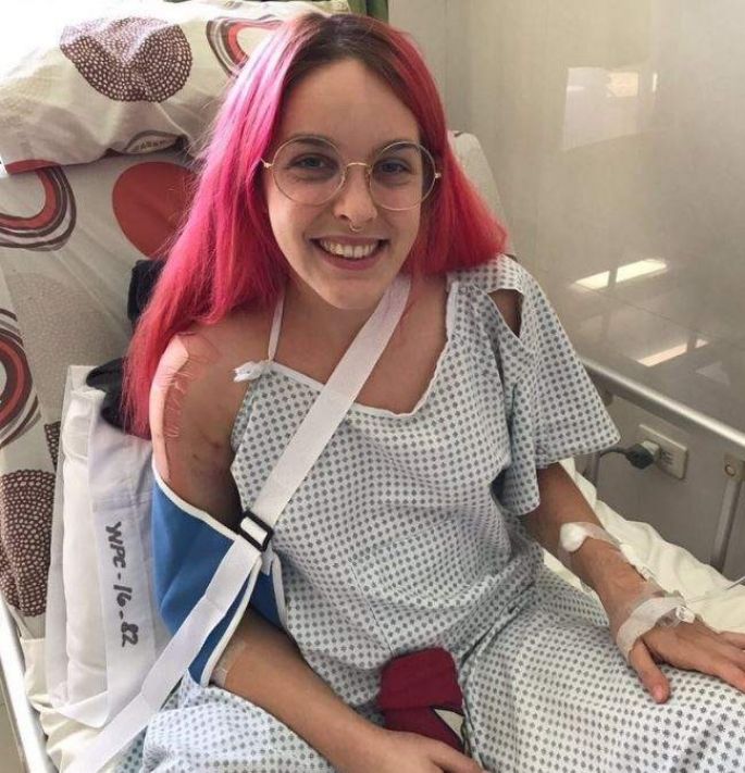 La actriz porno Amarna Miller sufre un accidente y recaudan dinero para pagar su tratamiento.