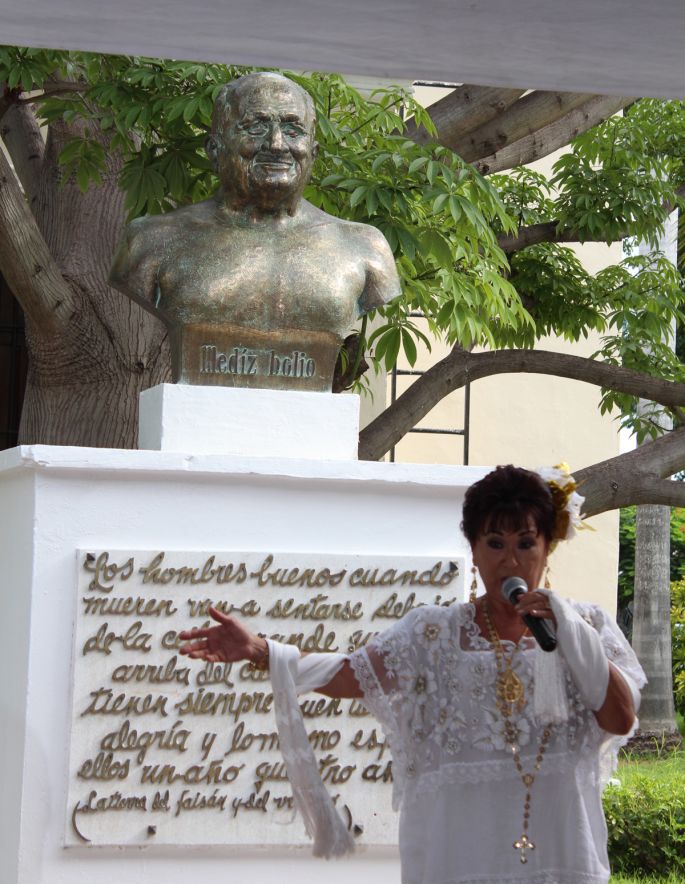 Conmemoran el LX aniversario luctuoso de Antonio Mediz Bolio