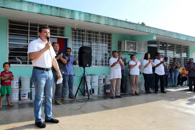 Ayuntamiento pone “Manos a la obra” en las escuelas de Kanasín
