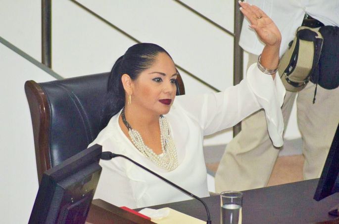 El trabajo, mejor carta de presentación para el servidor publico: Marena López