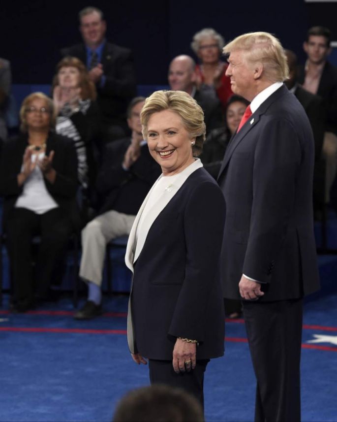 Trump se pone sarcástico y pide a Hillary Clinton que se presente a las elecciones de 2020