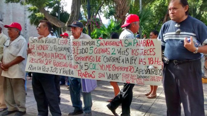 Por enésima ocasión, ejidatarios de 5 colonias exigen pago al gobierno por sus tierras.