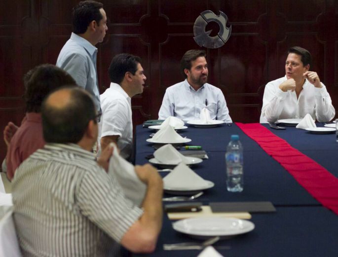 Pablo Gamboa y empresarios de la industria de la transformación comparten objetivos para 2018
