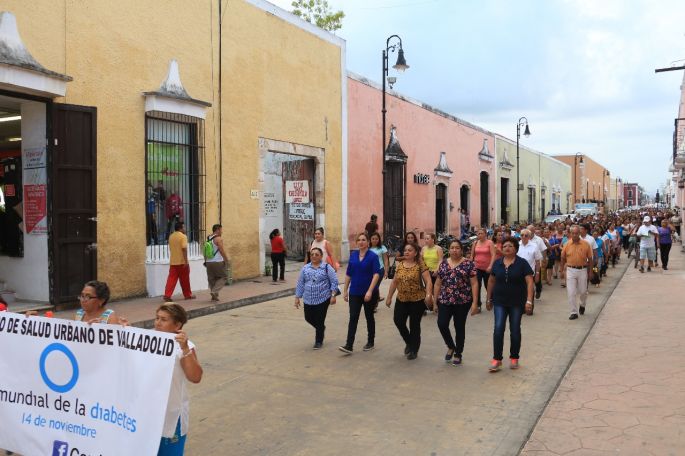 Marchan en Valladolid por “un futuro saludable”