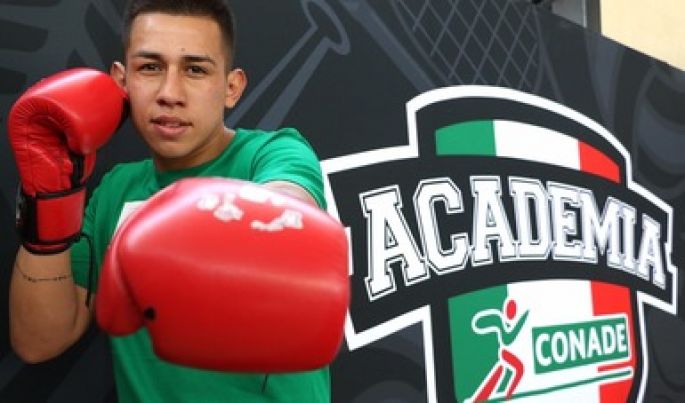 Demoledor, Jonathan Espinoza acapara reflectores en cuadrilátero de Academia
