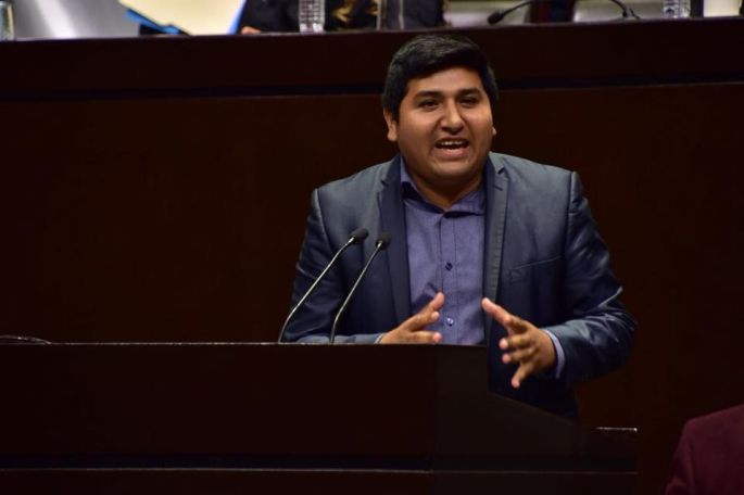 Soy maestro del pueblo y conozco las necesidades del estado: Rogerio Castro Vásquez.