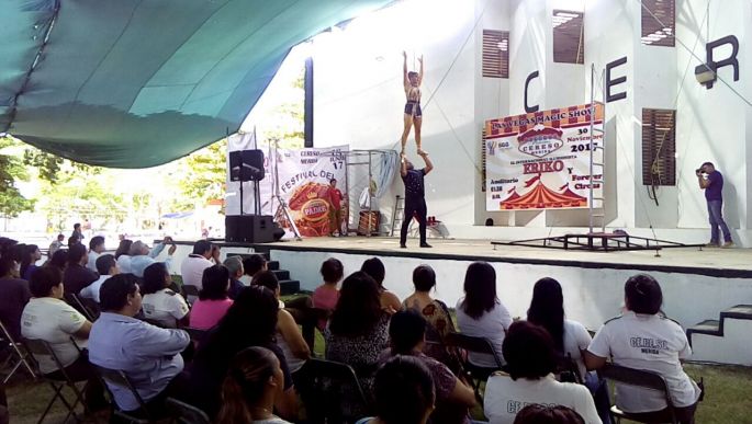 Cautiva el circo a internos del penal