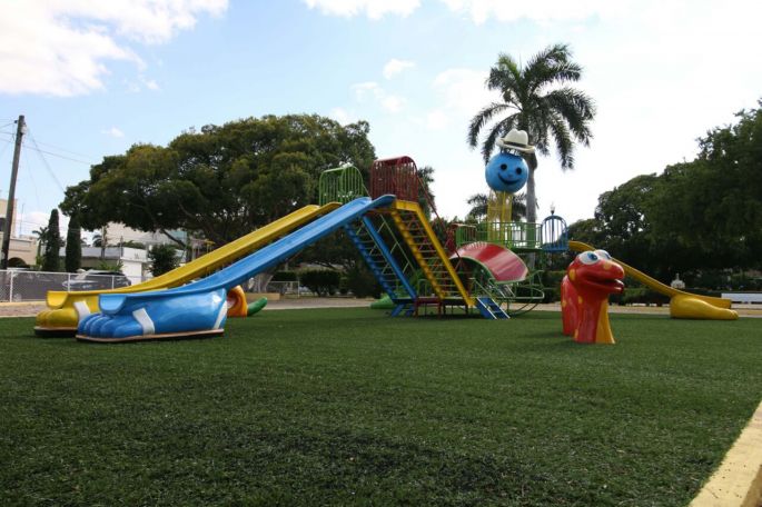 Renovada área de juegos en el parque de la Colonia México  