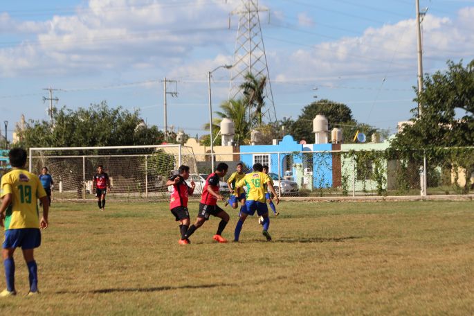 FC Itzaes se consolida en la cima de la Liga Estatal de Primera Fuerza