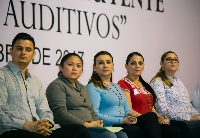 Más de seis mil 500 personas han abandonado el mundo del silencio