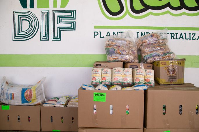 Recibe Presidenta del DIF Yucatán donativo que beneficiará a familias del sur de la entidad