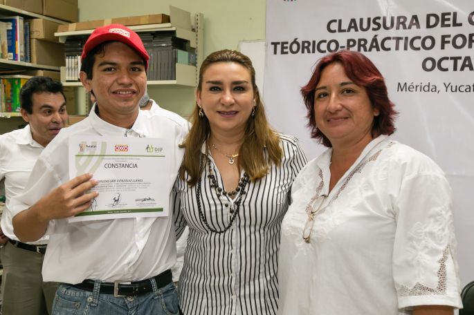 Alianza entre DIF Yucatán y Oxxo genera valor social