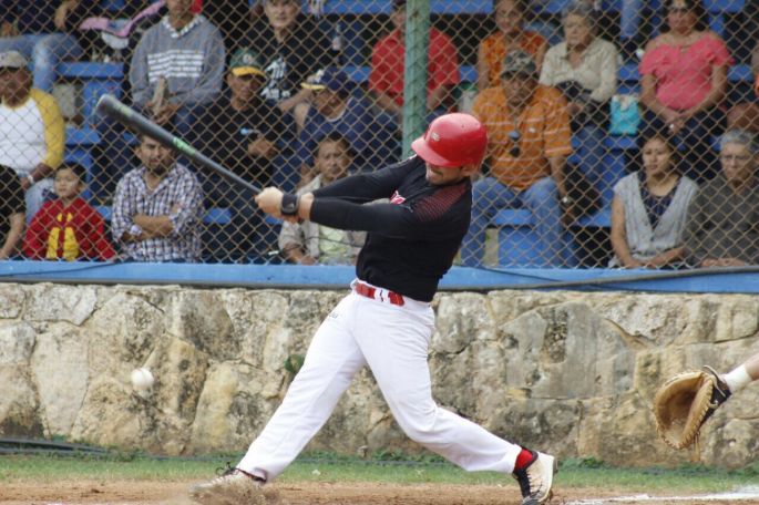 Los Diablos de la Bojórquez toman la delantera en la final de la Liga Meridana de Béisbol