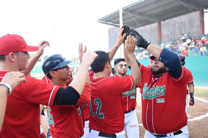 Tiburones, Tigres y Cachorros, ganan el primero en los playoffs de la Liga de Béisbol Naxón Zapata