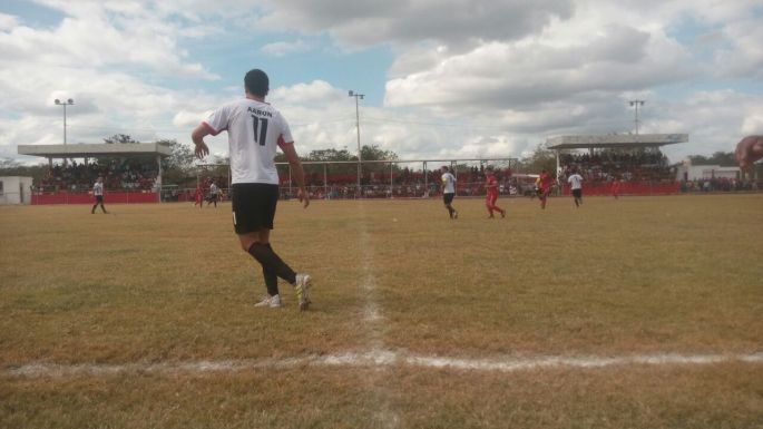 Los Guerreros de Kanasín vencen 3-0 a Tiburones de Sisal y recuperan la cima del fútbol estatal