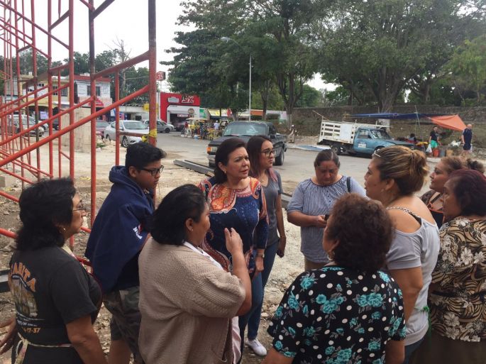 Denuncia de locatarios del mercado de Chuburná ante Sofía Castro Romero