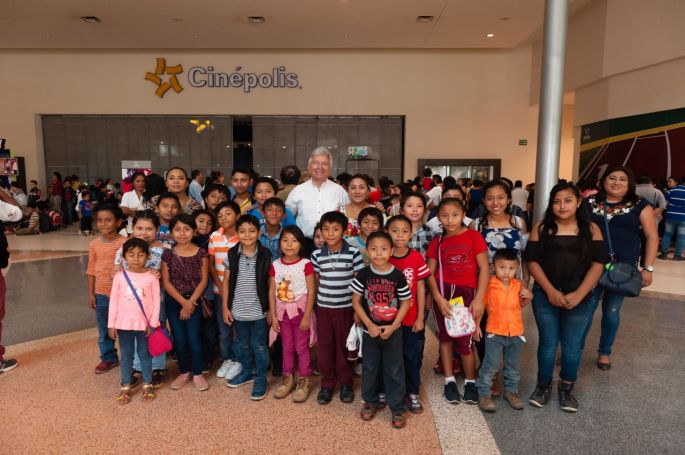 Niños de 26 municipios disfrutan un día de película