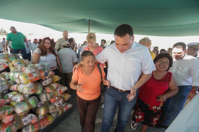 Comienza la distribución de apoyos por la veda del mero en el litoral