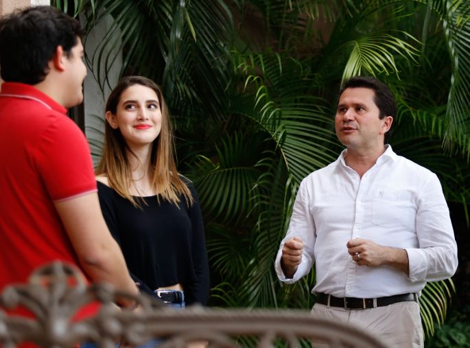 Universitarios comparten ideas con Sahuí
