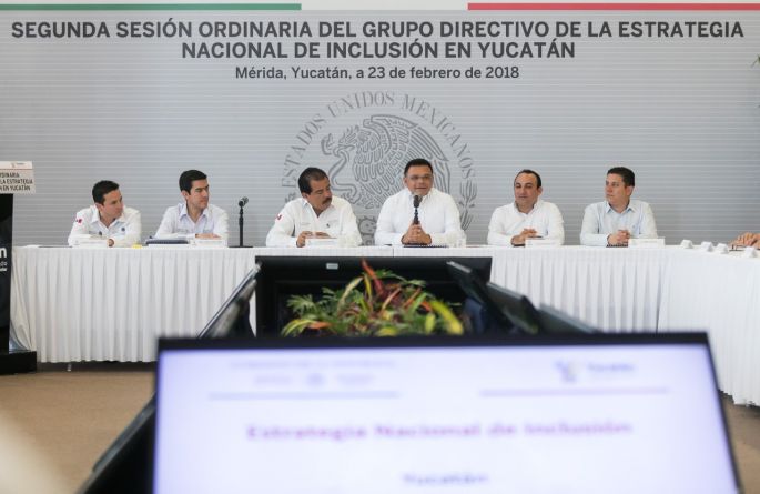 Combate a las carencias sociales, tarea que no termina: RZB