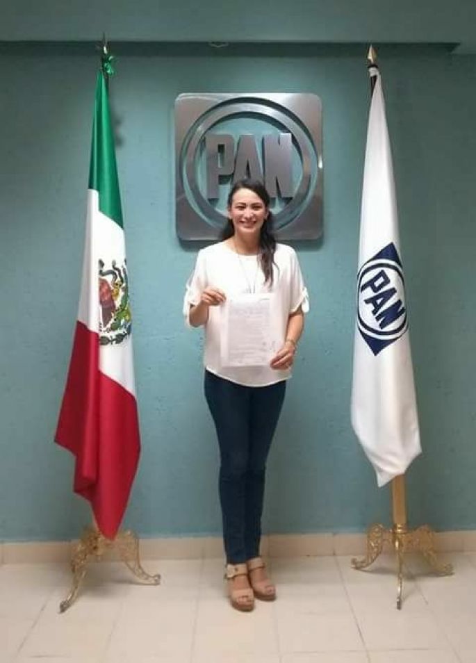 El PAN baja a Mariana Cruz Pool en Motul, porque no ganaría.