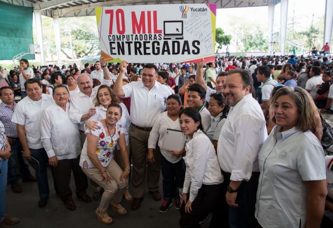Adelante jóvenes, el futuro es suyo: RZB