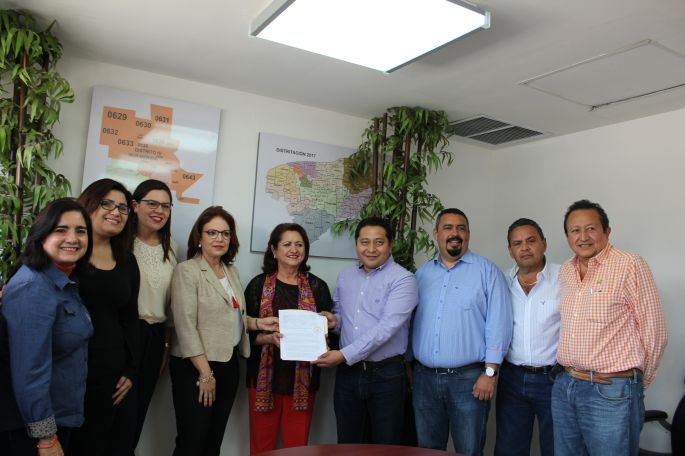 Presenta el PAN y MC convenio para participar en candidaturas comunes   