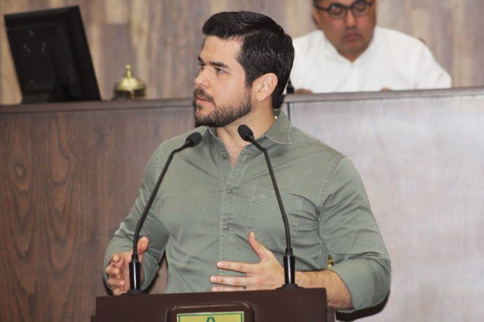 Compromiso para solucionar el problema del ruido en el centro: Enrique Febles 