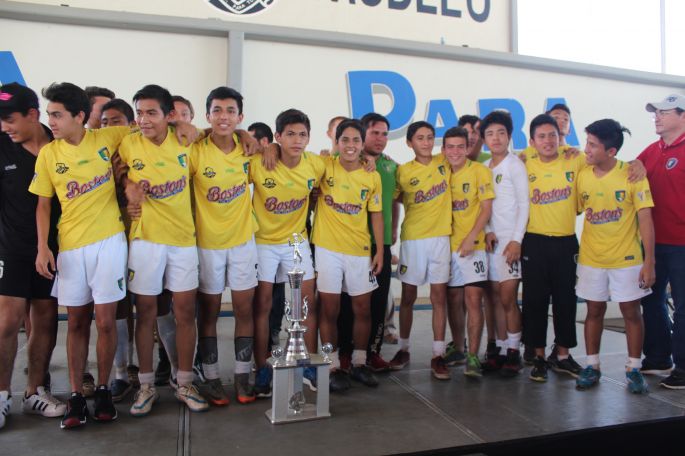 Llega a su fin la XI Copa Champions y premian a los campeones en la Escuela Modelo   