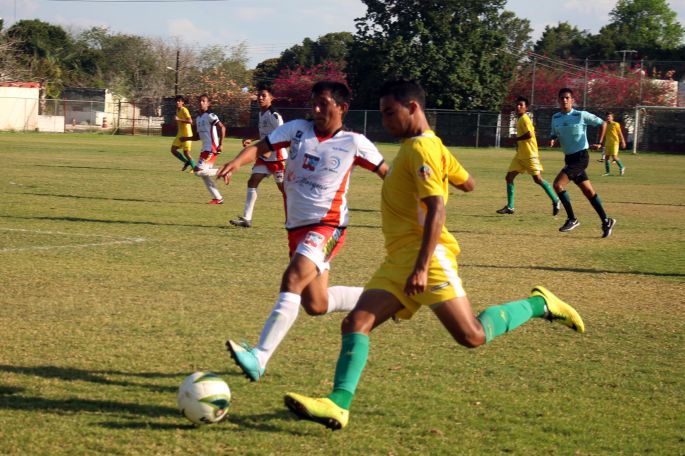 Deportiva Venados aplasta a los Delfines Márquez: 6 a 0 en la Tercera División