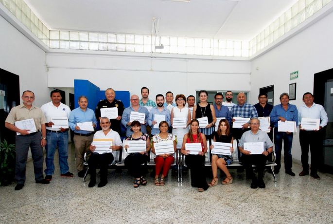 La alcaldesa María Fritz Sierra y directores del Ayuntamiento presentan declaración patrimonial, fiscal y de intereses