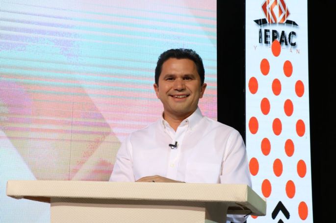 Mauricio Sahuí ganó el debate, Vila y Joaquín Díaz se enfrascan en venganzas y resentimientos personales