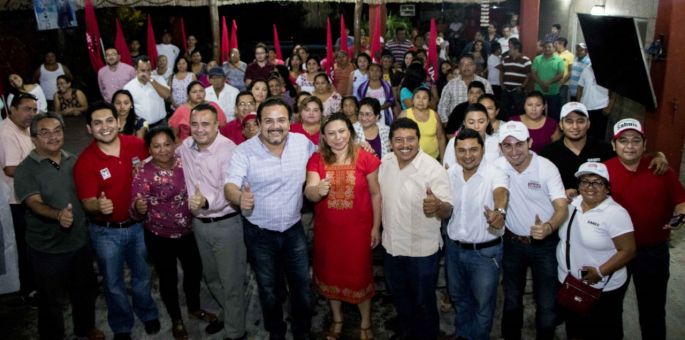 Las mujeres, madres de familia, el pilar más fuerte del PRI y Yucatán: Carlos Sobrino Argáez